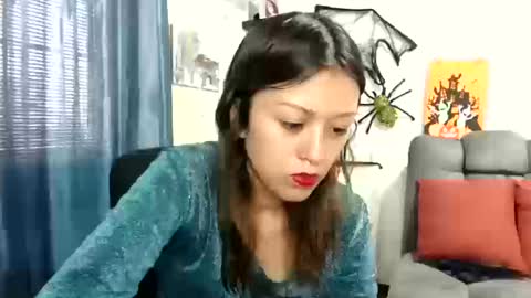 Snapshot of nena_lov chatting on 17, 10, 2025 Star  online show from 17, 10, 2025