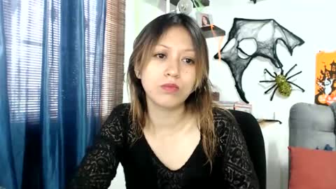 Snapshot of nena_lov chatting on 21, 10, 2025 Star  online show from 21, 10, 2025