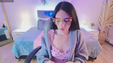 Sarah  online show from 5, 7, 2026