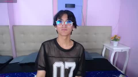 NeonAdonis online show from 25, 10, 2025