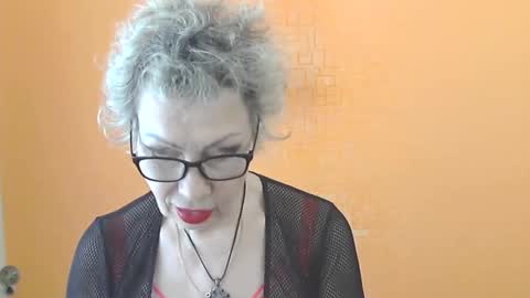 NessyJenixs online show from 1, 4, 2026