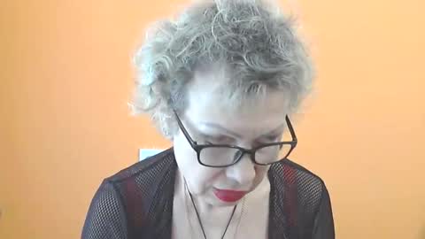 NessyJenixs online show from 10, 5, 2026