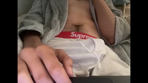 Snapshot of netflixchillin20 chatting on 6, 3, 2025 alpha online show from 6, 3, 2025