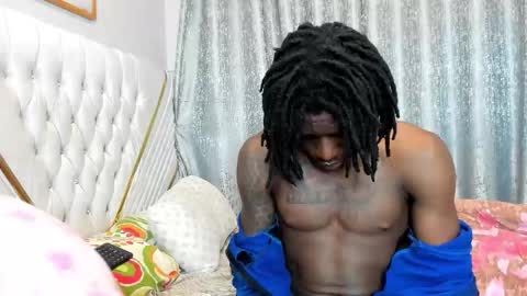 Snapshot of netfux_and_chill chatting on 22, 12, 2025 netfux_and_chill online show from 22, 12, 2025