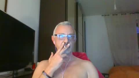 Snapshot of nevenerabis chatting on 10, 2, 2025 nevenerabis online show from 10, 2, 2025