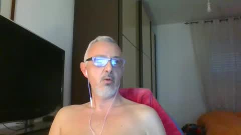 Snapshot of nevenerabis chatting on 10, 3, 2025 nevenerabis online show from 10, 3, 2025
