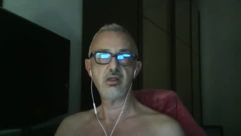 Snapshot of nevenerabis chatting on 23, 10, 2025 nevenerabis online show from 23, 10, 2025