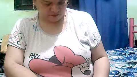 Snapshot of new_taboo_fetishqueen chatting on 28, 7, 2026 mariapaula online show from 28, 7, 2026