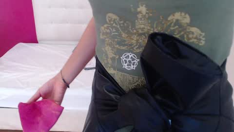 nextdoor_fantasy online show from 31, 1, 2025