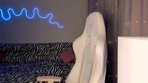 Mina online show from 1, 12, 2025