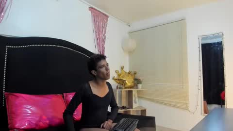 nezuco_tanyiro online show from 17, 10, 2025