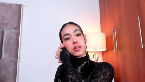 Nia online show from 8, 5, 2026
