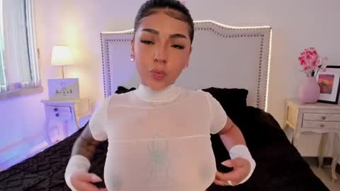 Nia Malkova online show from 25, 4, 2026