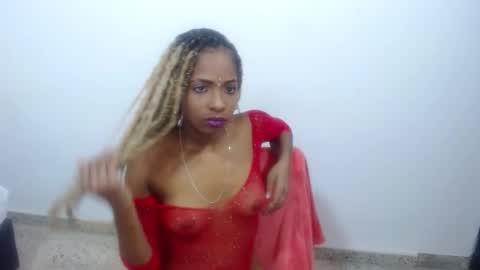 Nia Olson online show from 8, 11, 2025