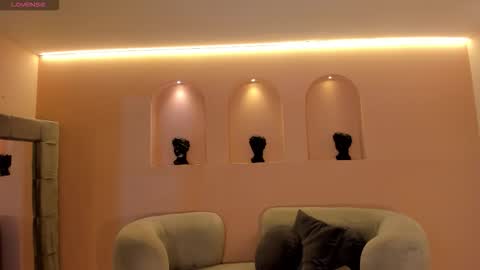 Call me Nia  online show from 26, 10, 2025