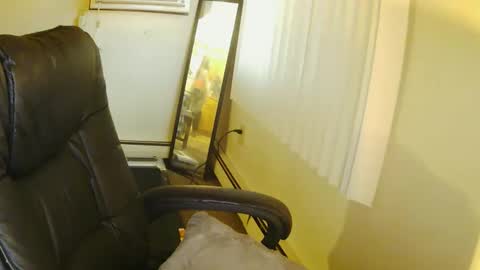 Nicci babyyy online show from 13, 10, 2025