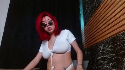 Snapshot of nicecherry_ chatting on 12, 9, 2025 Michell online show from 12, 9, 2025