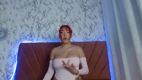 Snapshot of nicecherry_ chatting on 17, 10, 2025 Michell online show from 17, 10, 2025