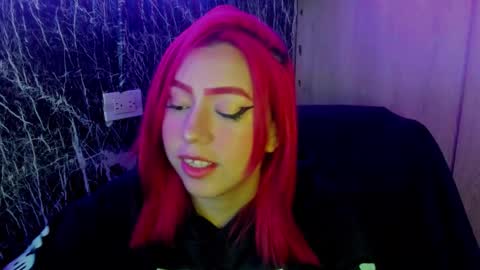 Snapshot of nicecherry_ chatting on 6, 11, 2025 Michell online show from 6, 11, 2025