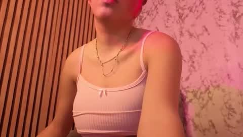 Snapshot of nicecherry_ chatting on 22, 11, 2025 Michell online show from 22, 11, 2025