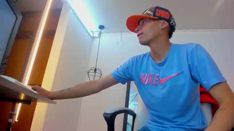 nick_nizzer online show from 23, 10, 2025