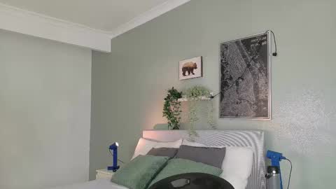 Snapshot of nickifox__ chatting on 11, 10, 2025 NICKI FOX online show from 11, 10, 2025