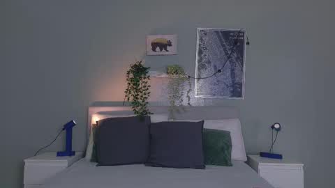 NICKI FOX  online show from 28, 11, 2025