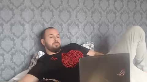 Julian online show from 5, 3, 2025