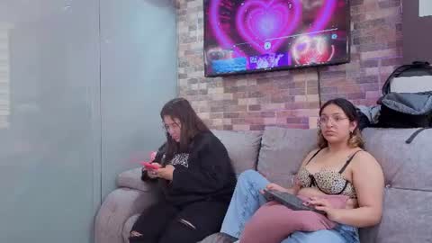 nicky_as online show from 30, 6, 2026