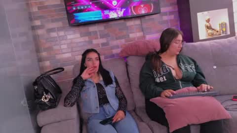nicky_as online show from 2, 7, 2026