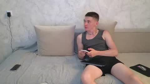 Nicki  Danny online show from 6, 8, 2026