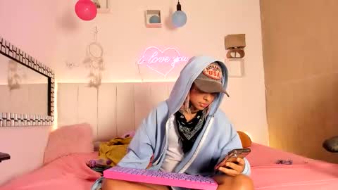 nicky_teem online show from 10, 3, 2026