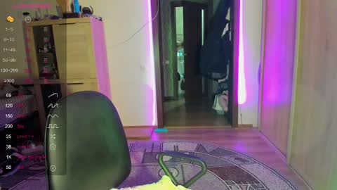 Snapshot of nicky_weekends chatting on 5, 3, 2025 Nicky Weekends online show from 5, 3, 2025