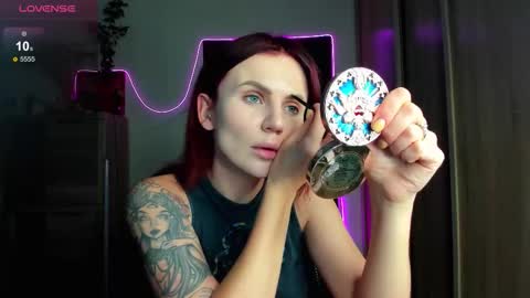 Snapshot of nicky_weekends chatting on 16, 9, 2025 Nicky Weekends online show from 16, 9, 2025