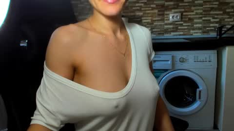 Snapshot of nickyplus chatting on 23, 2, 2025 Nicky online show from 23, 2, 2025