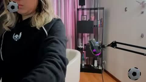 Nicky online show from 15, 6, 2026