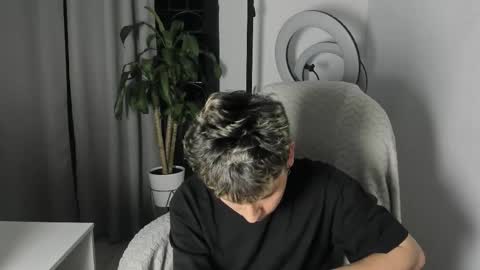 Nico  online show from 14, 12, 2025