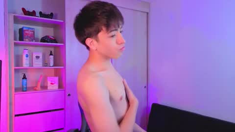 Nicolas online show from 17, 9, 2025