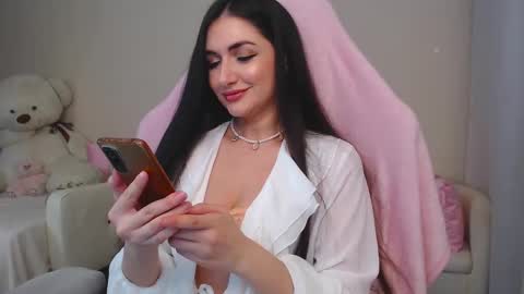 Nicole Online at about after 1000  6  UK time or 900  - 500  UK time it approximate time interval online show from 13, 2, 2025