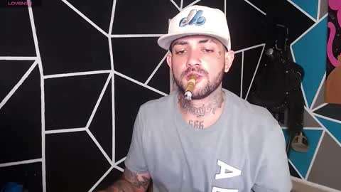 nicolas online show from 5, 11, 2025