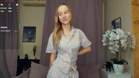 Nicoletta online show from 12, 2, 2026