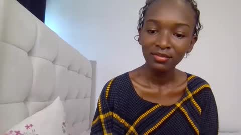 nicole161117 online show from 16, 2, 2026