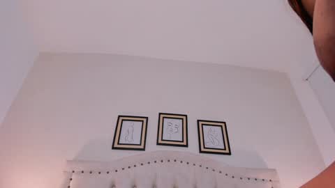 Nicole  Adam online show from 17, 12, 2024