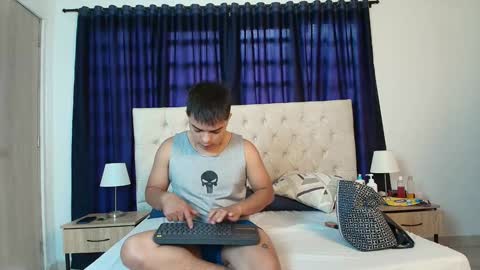 Nicole  Adam online show from 28, 12, 2024