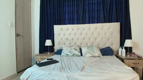 Nicole  Adam online show from 28, 12, 2024