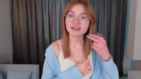Snapshot of nicole_carters chatting on 15, 10, 2025 Nicole online show from 15, 10, 2025