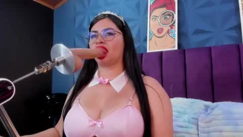 Nicole online show from 9, 7, 2026