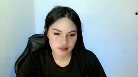 nicole_kiss01 online show from 12, 11, 2025