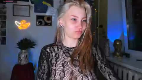 Nicole online show from 5, 7, 2026