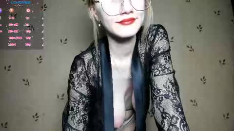 NicoleDavis online show from 25, 6, 2026